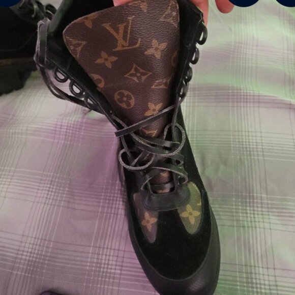 LAUREATE PLATFORM LOUIS VUITTON BOOTS - Picture 2 of 3
